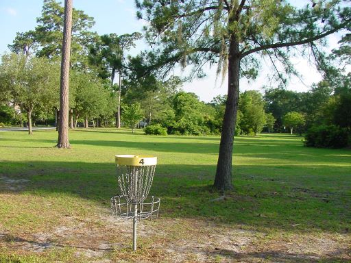 Basket view of Hole #4 (#13) at Park Circle Disc Golf Course.